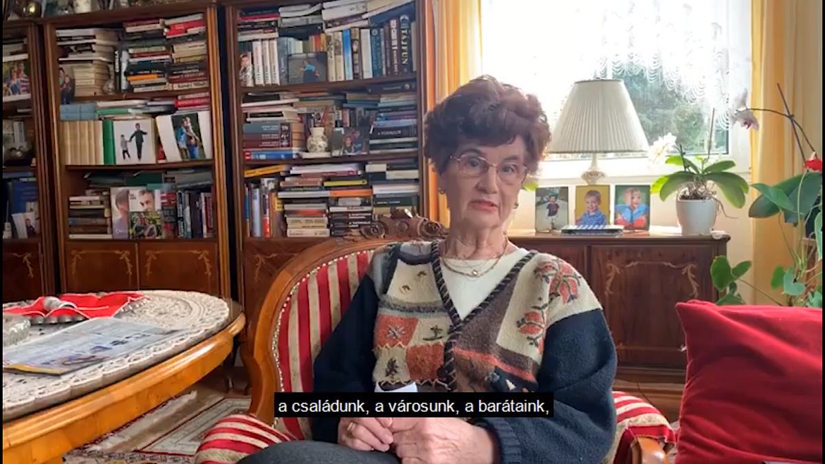 Videóban kéri otthon maradásra az időseket Dr. Horváth Miklósné önkormányzati képviselő